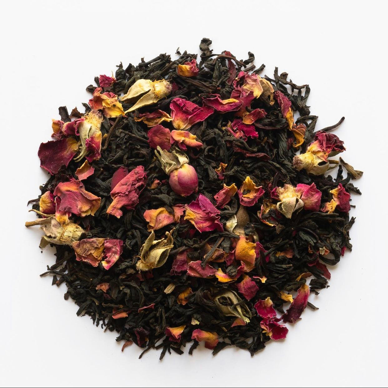 black tea with rose petals